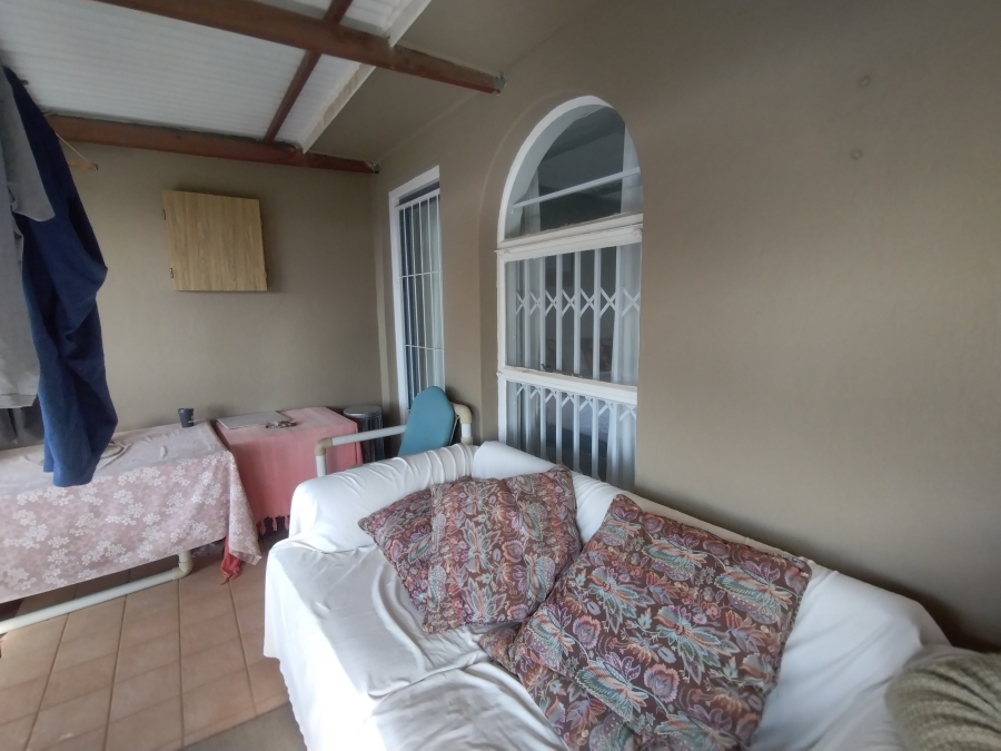 4 Bedroom Property for Sale in Wavecrest Eastern Cape